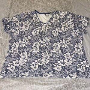 Vintage Y2K Faded Glory Woman Floral V-Neck Top Navy and White Plus Size 18W/20W